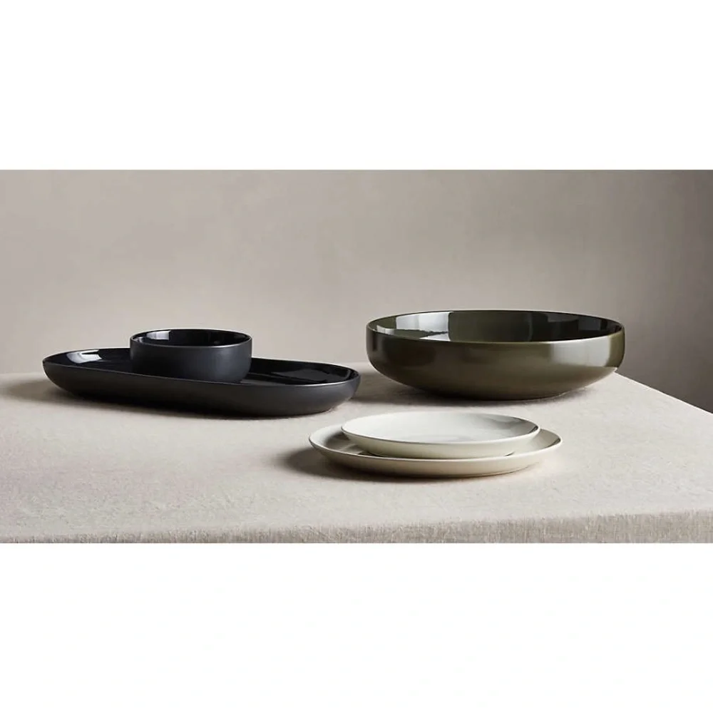 Crate & Barrel Hudson Natural Stoneware, 5 Piece Set, 2 Dinner & 3 Salad Plates